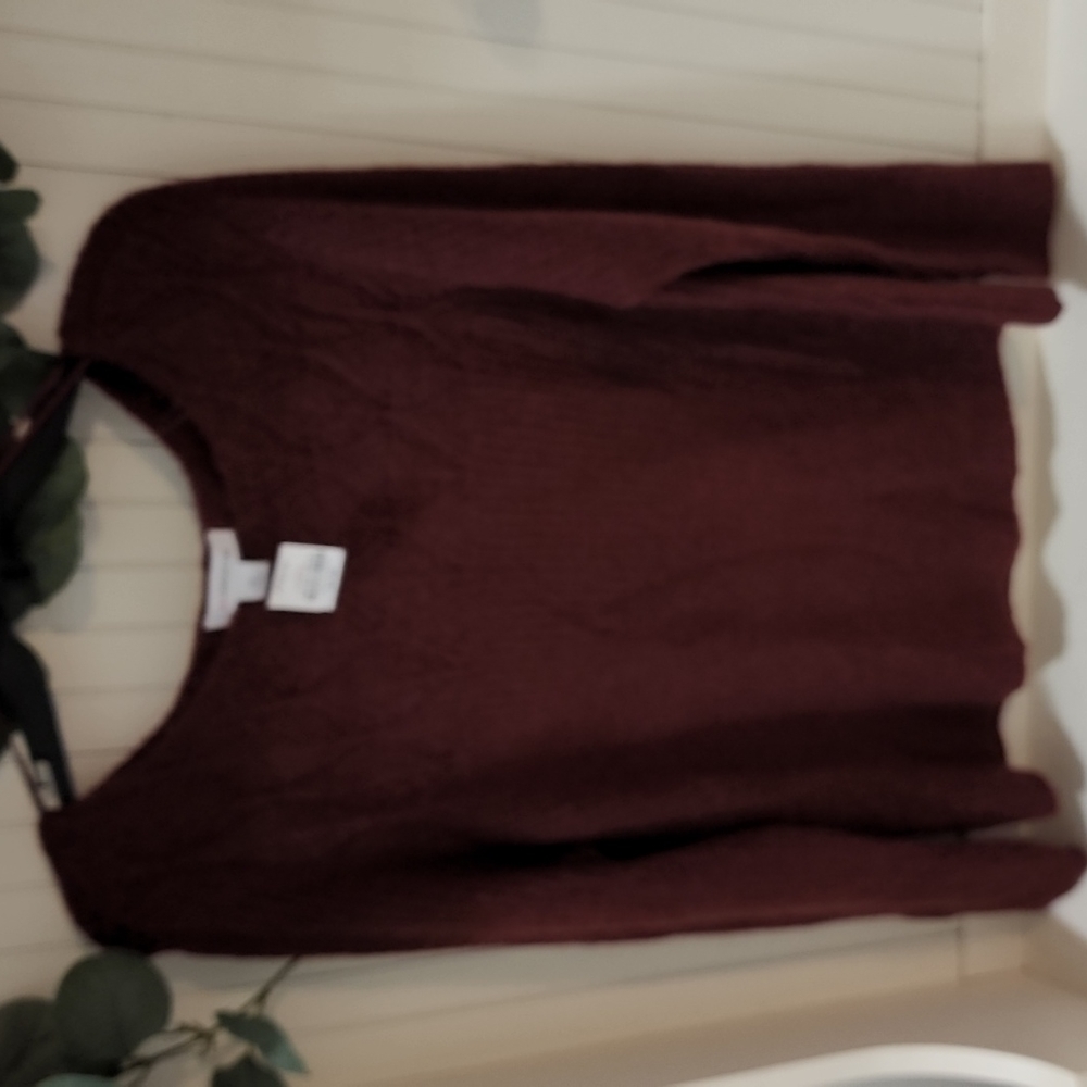 Sweater Burgandy Size XL